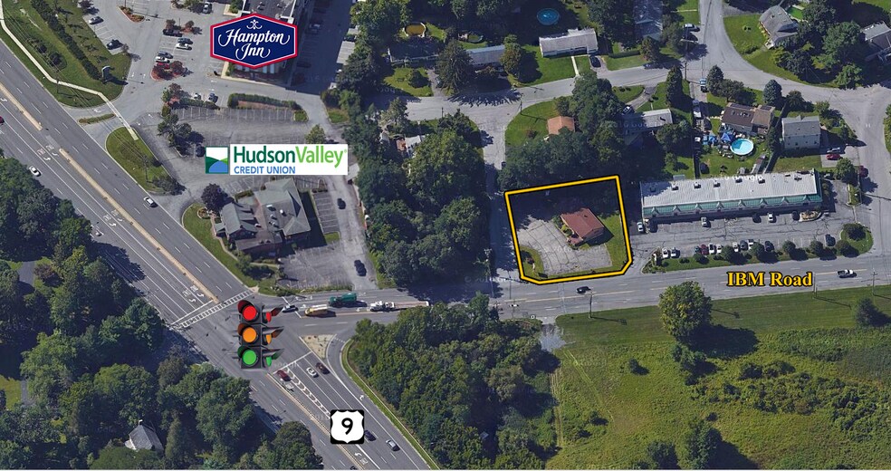 8 Ibm Rd, Poughkeepsie, NY à louer - Photo de l’immeuble – Image 2 sur 13