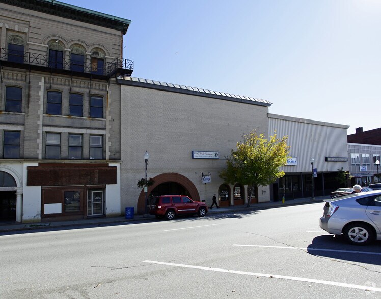 165 Main St, Waterville, ME à vendre - Photo de l’immeuble – Image 2 sur 8