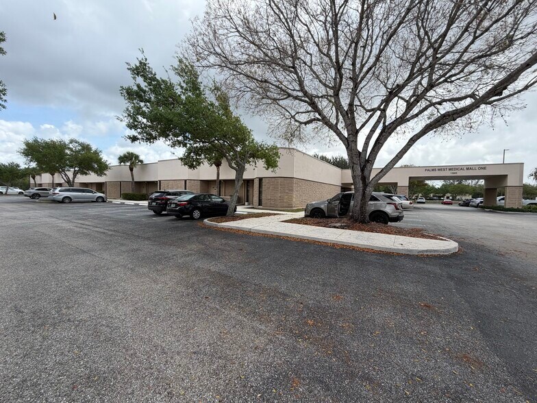 13005 Southern Blvd, Loxahatchee, FL à vendre - Photo de l’immeuble – Image 3 sur 22