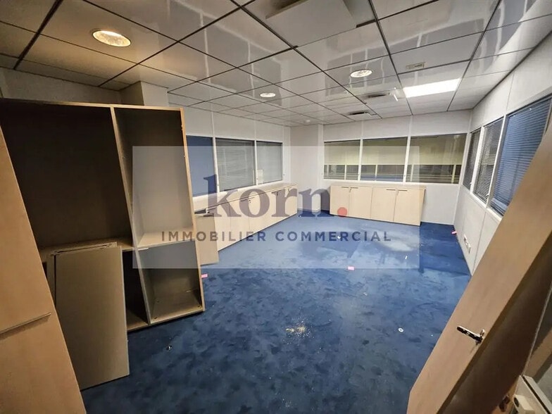 Local commercial dans Suresnes à louer - Photo intérieure – Image 3 sur 9