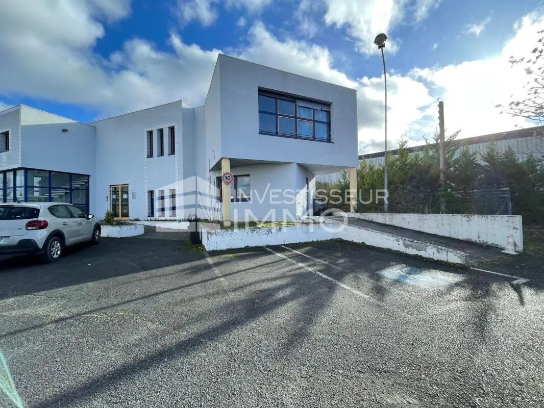 Bureau dans Vaux-le-Pénil à vendre Photo de l’immeuble– Image 1 sur 6