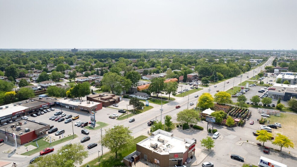 11145 Tecumseh Rd E, Windsor, ON à vendre - Photo de l’immeuble – Image 3 sur 27