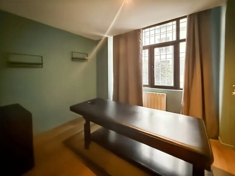 Bureau dans Paris à louer - Photo de l’immeuble – Image 2 sur 5