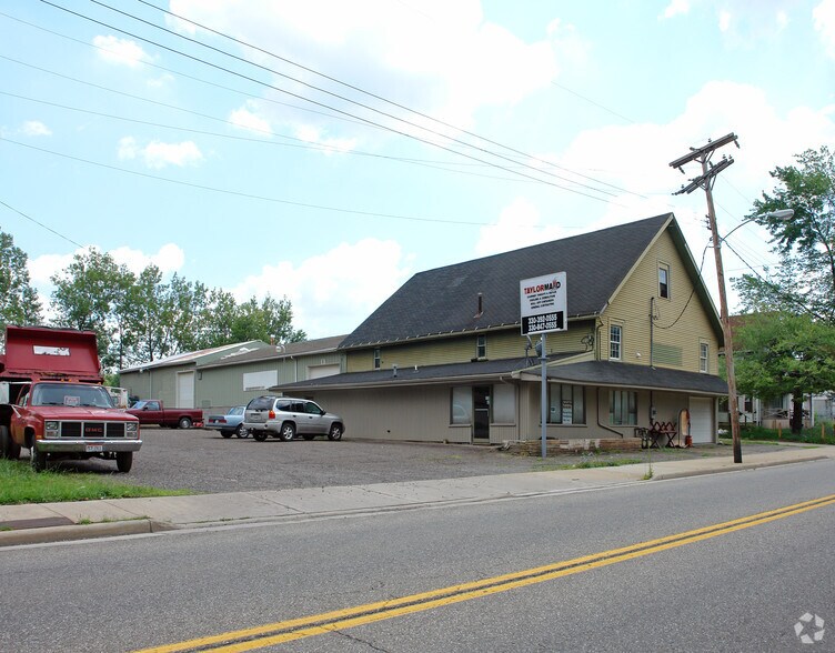 1227 Niles Rd, Warren, OH à vendre - Photo principale – Image 1 sur 2