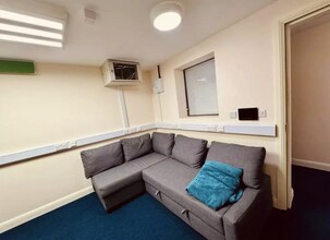549-559 Liverpool Rd, Manchester à louer Photo intérieure– Image 2 sur 3