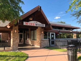 Plus de détails pour 1265 S Main St, Grapevine, TX - Local commercial à vendre