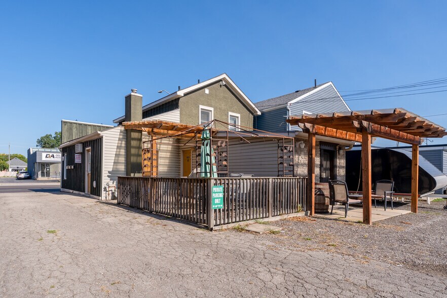 60-62 Colborne St W, Brantford, ON à vendre - Photo de l’immeuble – Image 3 sur 30