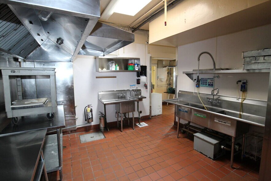 2818 Macarthur Blvd, Oakland, CA à vendre - Photo de l’immeuble – Image 3 sur 8