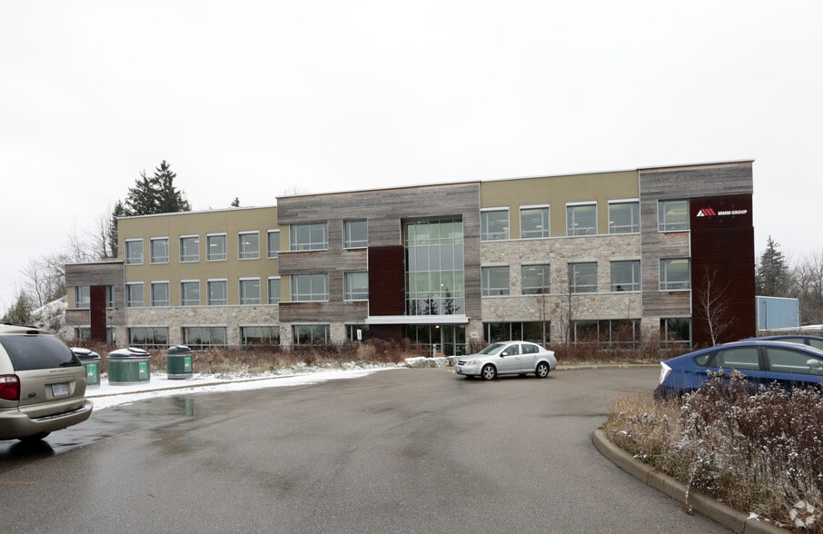 582 Lancaster St W, Kitchener, ON à vendre - Photo de l’immeuble – Image 2 sur 2