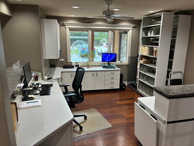 6745 W 127th St, Palos Heights, IL à vendre - Photo intérieure – Image 2 sur 6