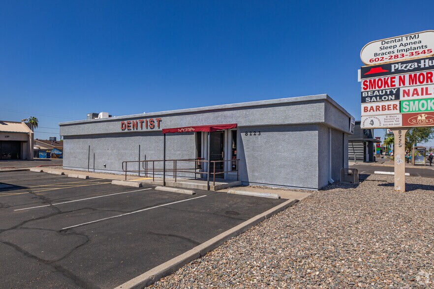 8223 W Indian School Rd, Phoenix, AZ à louer - Photo principale – Image 1 sur 1
