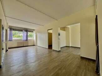 Plus de détails pour Local commercial à louer