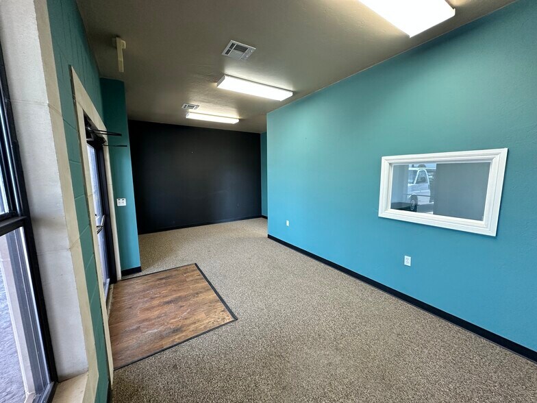 740 E Main St, Yukon, OK à louer - Photo de l’immeuble – Image 2 sur 22