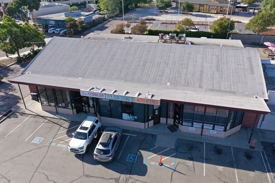 2558 Old 1st St, Livermore, CA à louer - Photo de l’immeuble – Image 3 sur 20