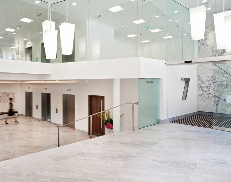 7 Bishopsgate, Londres à louer - Hall d’entrée – Image 3 sur 31