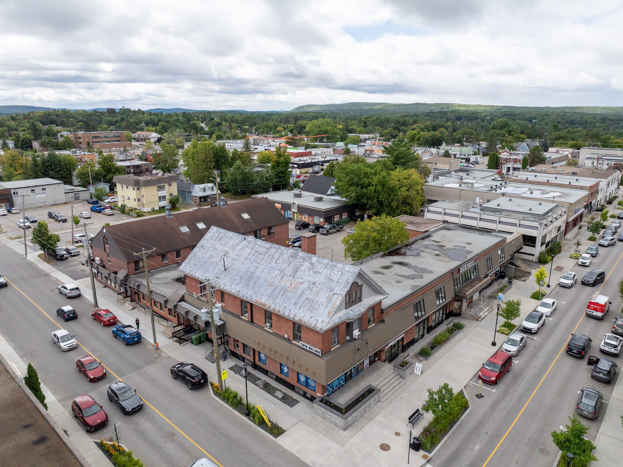 532 Rue De La Madone, Mont-laurier, QC à vendre Photo principale– Image 1 sur 3