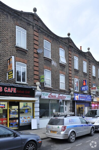 12 Norwood Rd, Londres à vendre - Photo principale – Image 1 sur 3