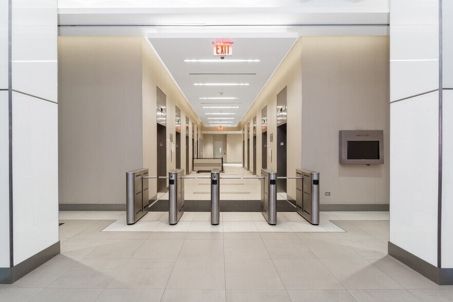 40 Rector St, New York, NY à louer - Hall d’entrée – Image 3 sur 7