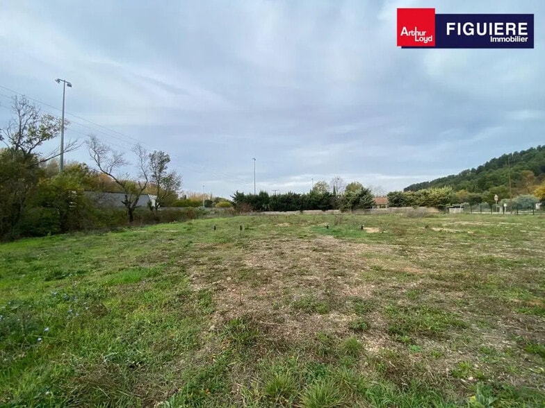 Chemin De La Muscatelle, Châteauneuf-le-Rouge à louer - Photo de l’immeuble – Image 2 sur 4
