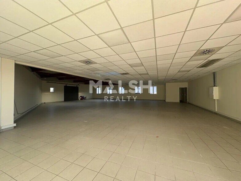 Bureau dans Décines-Charpieu à louer - Photo intérieure – Image 3 sur 24