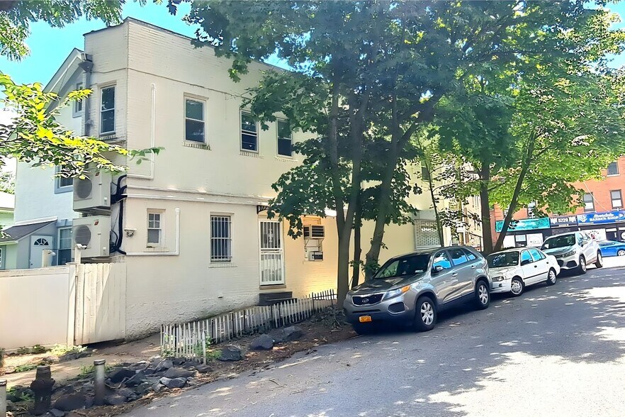 5731 Mosholu Ave, Bronx, NY à vendre - Photo de l’immeuble – Image 3 sur 10