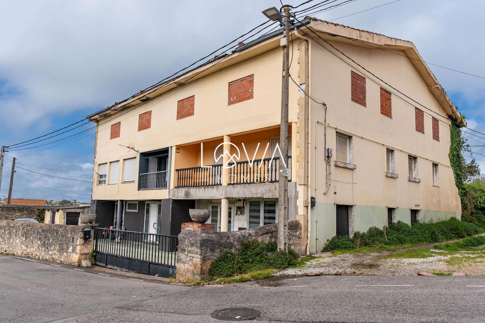 Immeuble residentiel dans Santander, Cantabria à vendre Photo principale– Image 1 sur 4