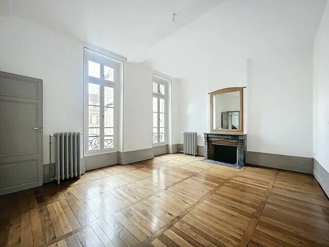 Plus de détails pour Bureau à vendre