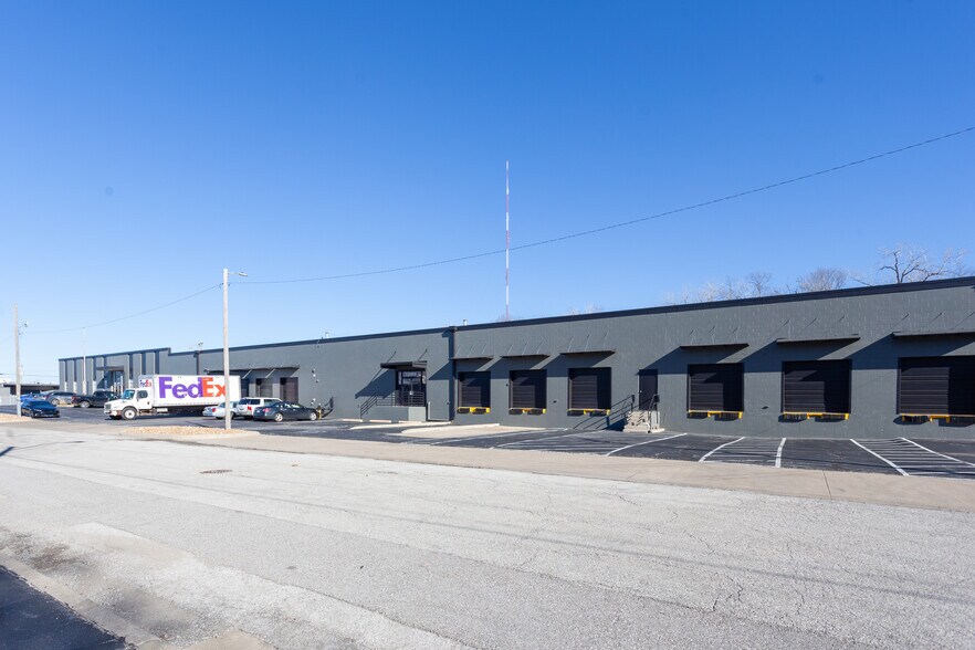 3155-3175 Terrace St, Kansas City, MO à louer - Photo de l’immeuble – Image 2 sur 28