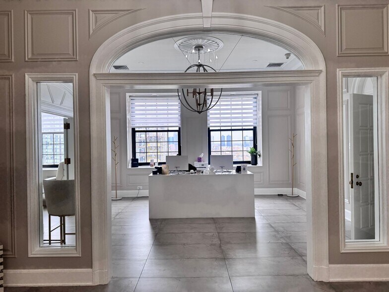 35 Journal Sq, Jersey City, NJ à louer - Photo de l’immeuble – Image 3 sur 31