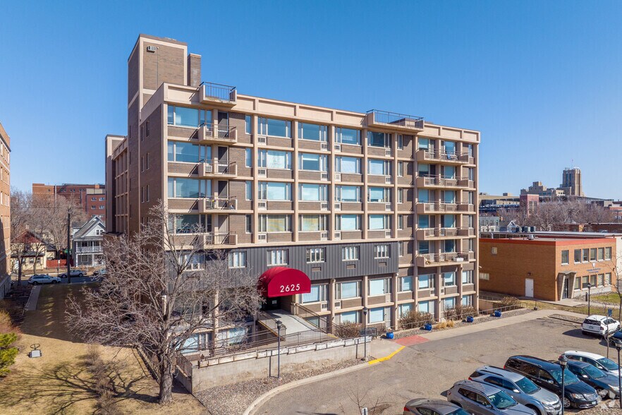 2625 Park Ave, Minneapolis, MN à vendre - Photo de l’immeuble – Image 1 sur 24