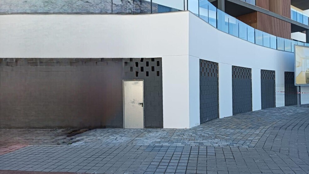 Local commercial dans Sant Joan d'Alacant, Alicante à louer - Photo de l’immeuble – Image 1 sur 1