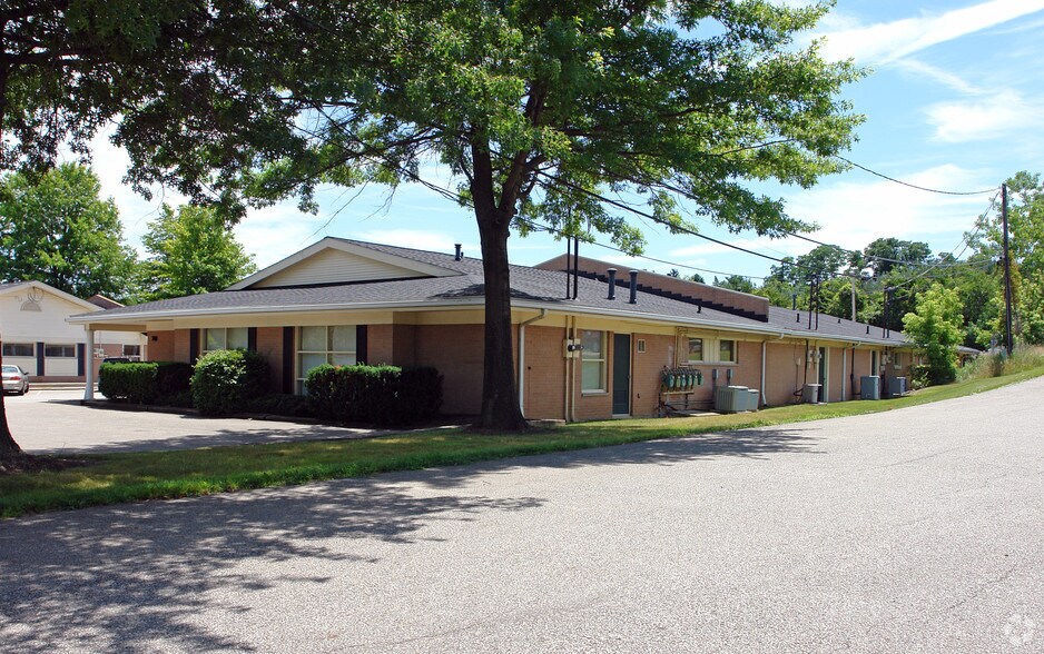 740-750 E Washington St, Medina, OH à louer - Photo principale – Image 1 sur 4