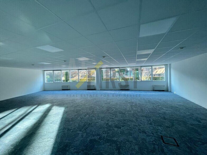 Bureau dans Valbonne à louer - Photo de l’immeuble – Image 3 sur 12