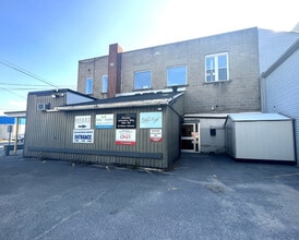 791 Princess St, Kingston, ON à louer Photo de l’immeuble– Image 2 sur 4