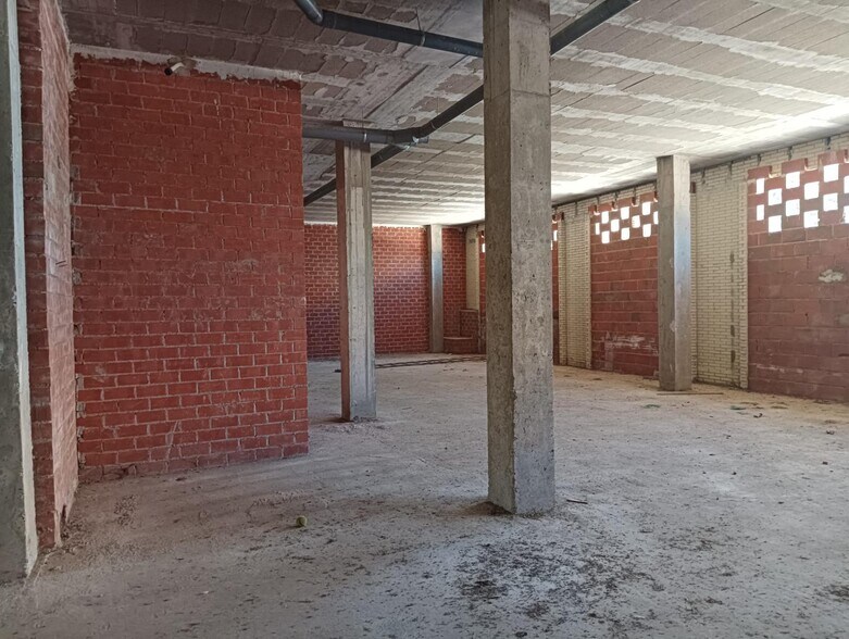 Local commercial dans Cáceres à louer - Photo de l’immeuble – Image 3 sur 6