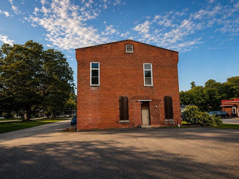 6943 Monroe, Stockwell, IN à vendre - Photo de l’immeuble – Image 3 sur 20