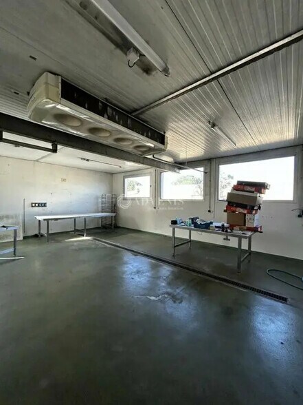 Industriel/Logistique dans  à louer - Photo de l’immeuble – Image 2 sur 10