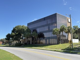 Plus de détails pour 500 NW Lake Howard Dr, Winter Haven, FL - Bureau à vendre