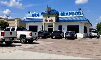 Plus de détails pour 8835 N Highway 146, Baytown, TX - Local commercial à vendre