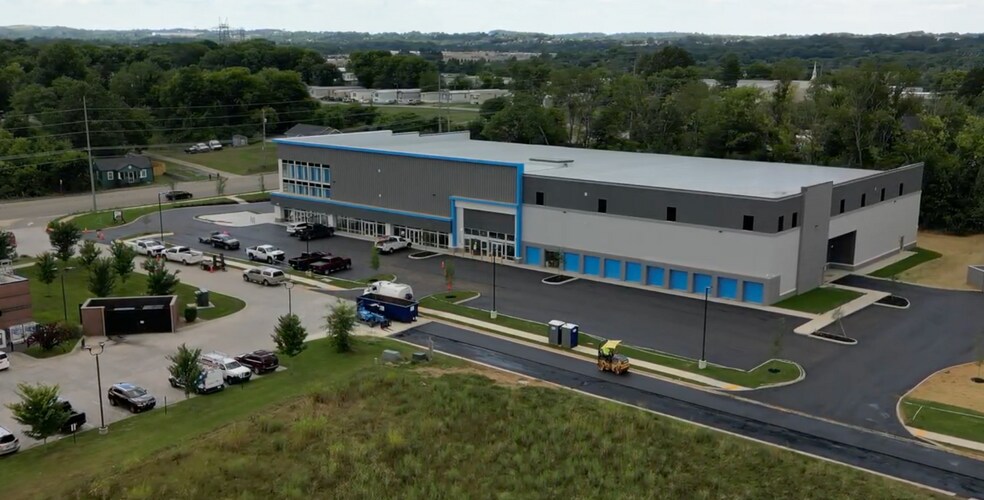 1136 Middlesettlements Dr, Alcoa, TN à louer - Photo de l’immeuble – Image 2 sur 12