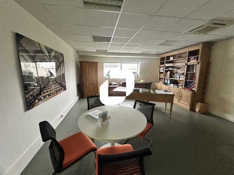 Bureau dans Houilles à louer - Photo intérieure – Image 2 sur 19