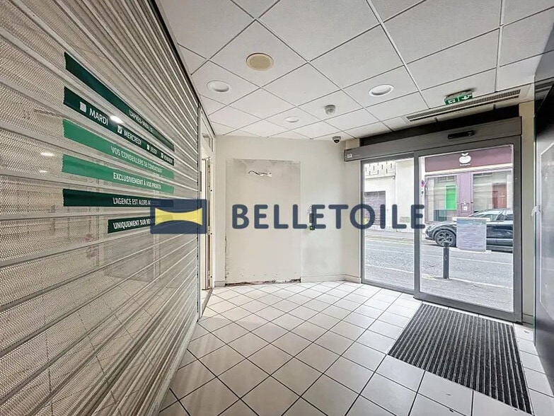 Local commercial dans Maisons-Alfort à louer - Hall d’entrée – Image 2 sur 19