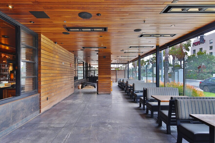 1733 Ocean Ave, Santa Monica, CA à louer - Photo intérieure – Image 2 sur 9