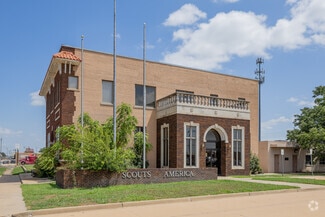 Former Boy Scouts of America Office - Immobilier d'entreprise
