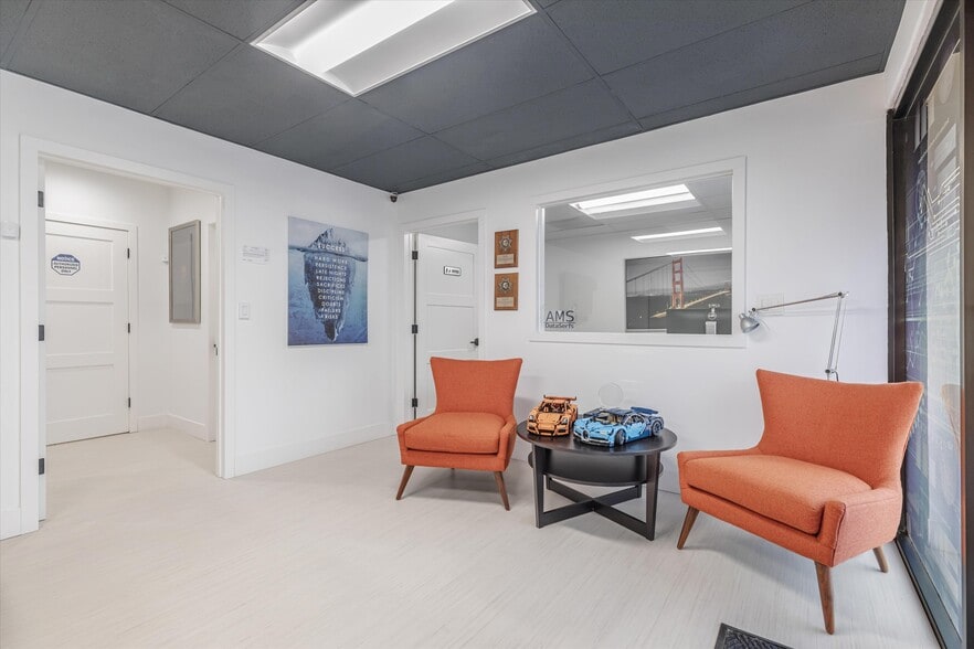 2471 Autumnvale Dr, San Jose, CA à vendre - Photo intérieure – Image 1 sur 9