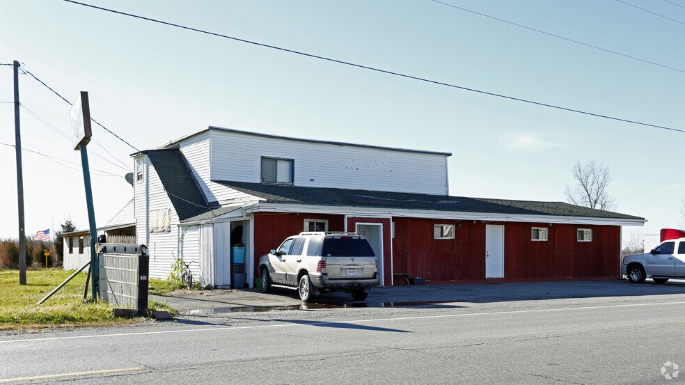 2103 Baltimore St, Defiance, OH à vendre - Photo de l’immeuble – Image 1 sur 9