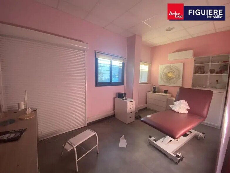 Bureau dans Istres à louer - Photo de l’immeuble – Image 1 sur 9