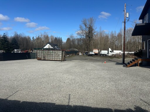 13018 Canyon Road East, Puyallup, WA à louer - Photo de l’immeuble – Image 3 sur 3
