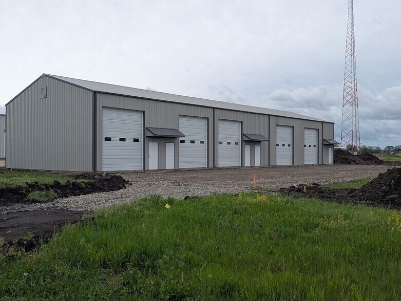 734 S Industrial Ct, Rose Hill, KS à louer - Photo de l’immeuble – Image 2 sur 2