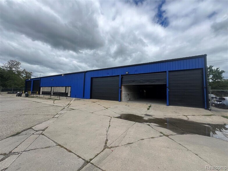 3417 W Ridgeway Ave, Flint, MI à vendre - Photo de l’immeuble – Image 1 sur 7